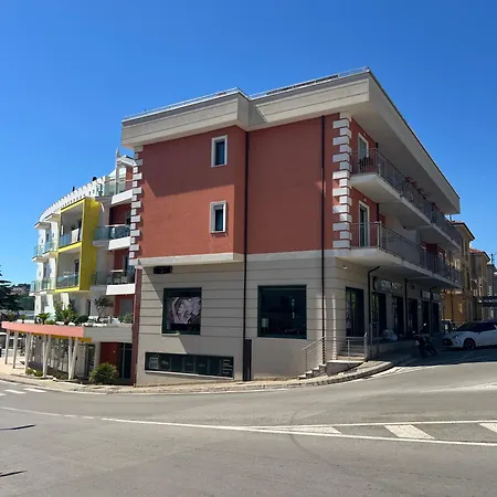 Noi 2 Nel Cilento 게스트하우스 아그로폴리
